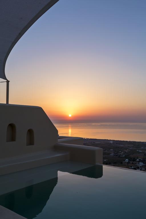 Skyfall Suites - Adults Only Pýrgos Eksteriør bilde